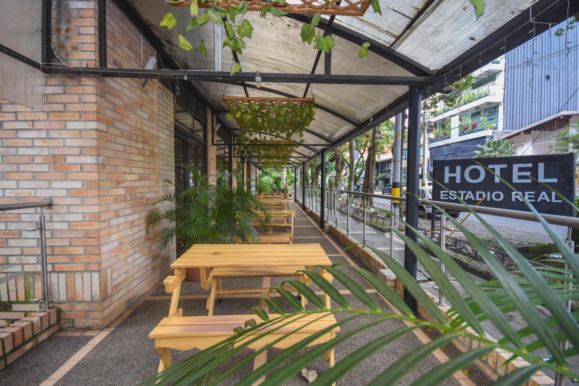 Hotel Estadio Real 메딜린 외부 사진