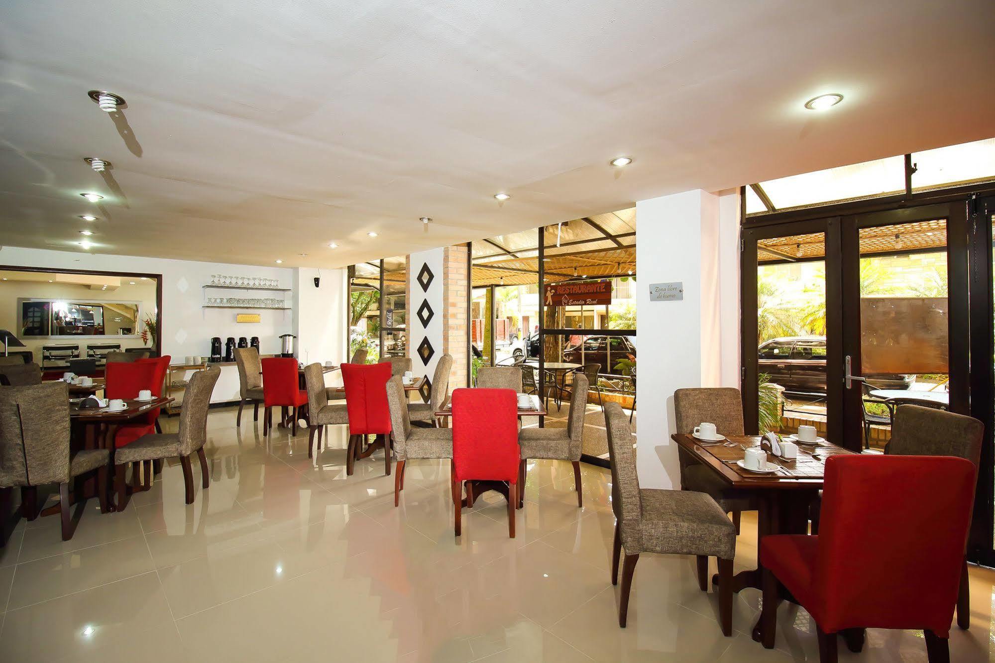 Hotel Estadio Real 메딜린 외부 사진
